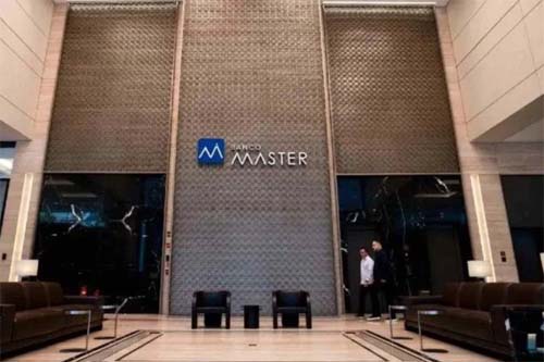 Polícia Federal Conclui Depoimentos no Caso do Banco Master e Revela Discrepâncias