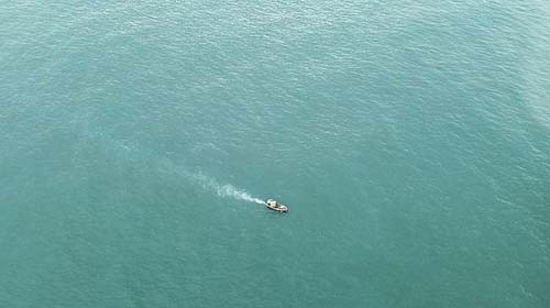 Pescadores ficam à deriva após naufrágio e um é encontrado em Jequiá da Praia