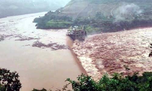 Barragem na Serra Gaúcha se rompe devido à força da chuva e deixa cidades próximas em alerta