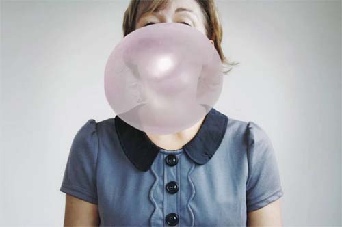 Por que fico com a barriga inchada depois de comer?