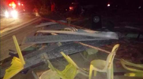 O telhado de um bar desabou no início da noite deste sábado (20) em União dos Palmares, Zona da Mata de Alagoas. 