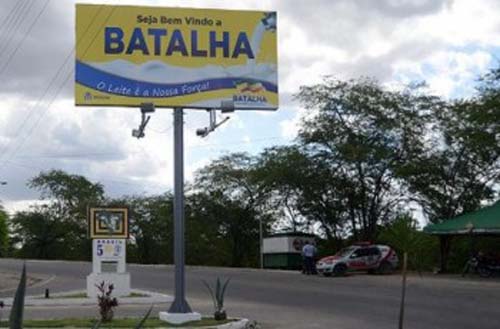 Atentado deixa duas mulheres e um homem feridos, em Batalha