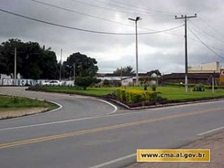 Presos serram grade e fogem da Delegacia Regional de Batalha