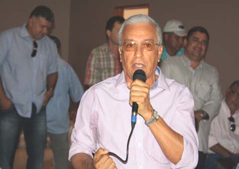 Aloisio Rodrigues toma posse como prefeito do município de Batalha