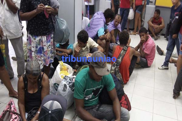 Movimentos sociais invadem agência do Banco do Brasil em União e mais oito municipio de Alagoas