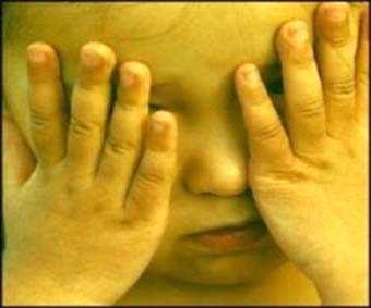 Pai chega bêbado em casa e agride criança de 2 meses