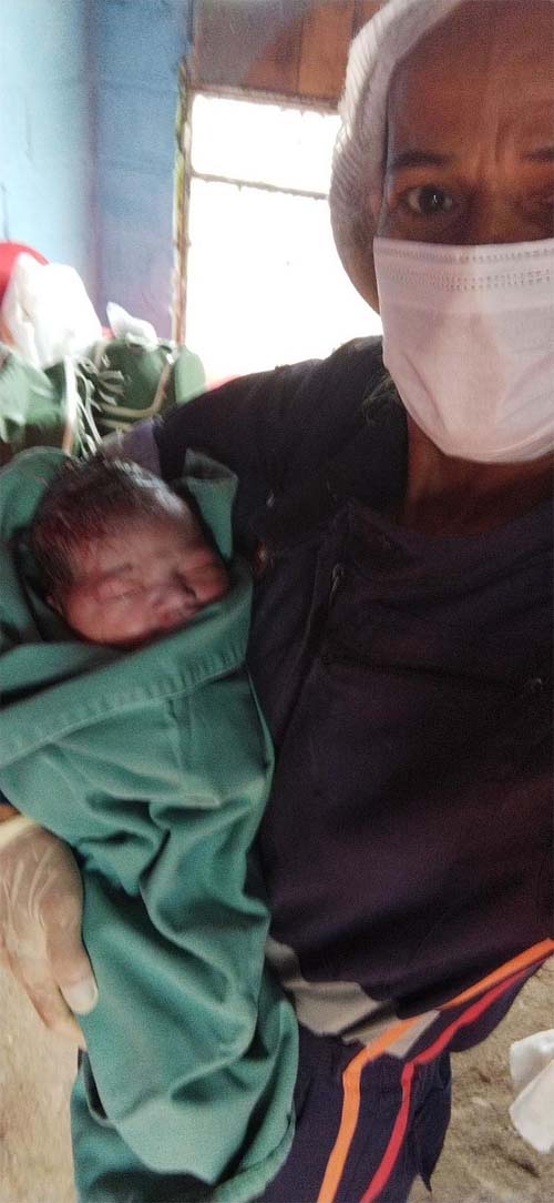 Jovem dá à luz em casa e socorristas do Samu ajudam no parto em São Miguel dos Campos