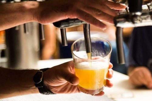 Posso beber depois de vacinar? Especialista esclarece sua dúvida