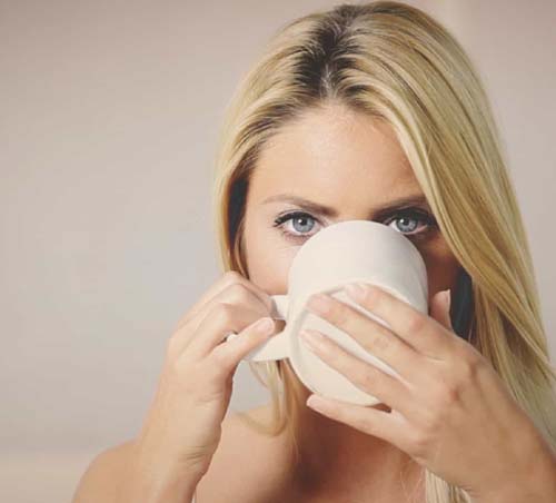 Ingerir bebidas muito quentes 'aumenta risco de câncer em 90%'