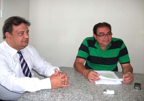 Delegado defende histórico de trabalho e nega participação em homicídio
