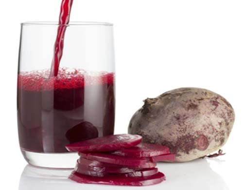 Um copo de suco de beterraba por dia pode reduzir a pressão arterial