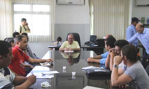Prefeito garante pagamento do PIS/PASEP a todos os funcionários ainda este ano