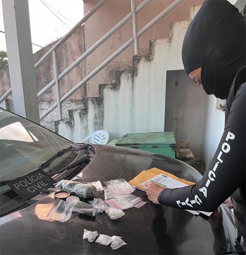 Dez pessoas são presas em operação contra tráfico de entorpecentes, em Paripueira