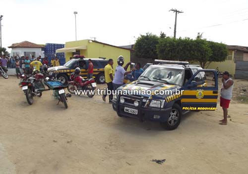 PRF realiza blitz na BR-104 em União dos Palmares