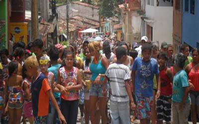 Bloco do Pintado leva multidão às ladeiras históricas de Porto Calvo