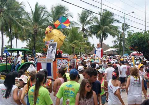 Pinto da Madrugada anima foliões na Pajuçara