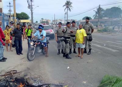 Trabalhadores rurais protestam e bloqueiam AL-220