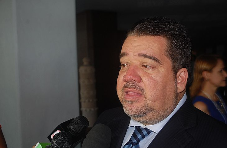 Gustavo Feijó se afasta por 180 dias da prefeitura de Boca da Mata