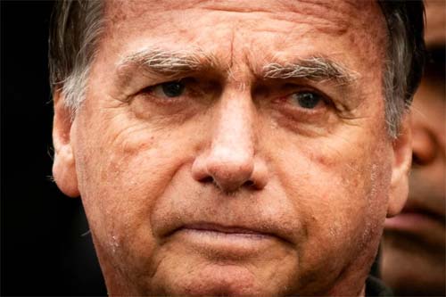 Preocupação crescente com a saúde de Jair Bolsonaro após crise de soluço que dura quase um dia
