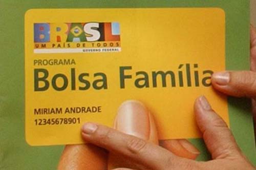 Orçamento vai acomodar aumento do Bolsa Família, diz Guedes