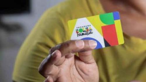 Projeto altera o cálculo da renda para concessão do programa Bolsa Família