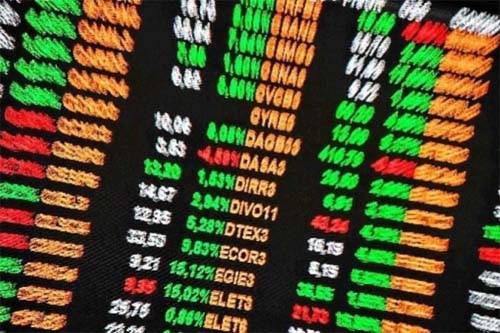 Bolsas da Europa fecham em forte queda com impacto de tarifas impostas por Trump