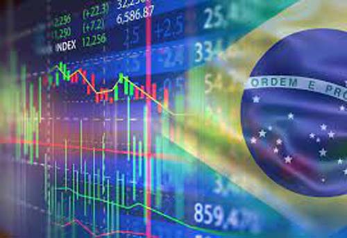 Puxado por Vale e telecomunicações, Ibovespa fecha em alta, mas perde 3% na semana; dólar termina cotado a R$ 5,61