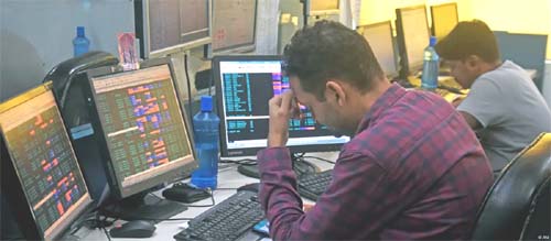 Mercados globais desabam em meio a pânico após tarifaço de Trump