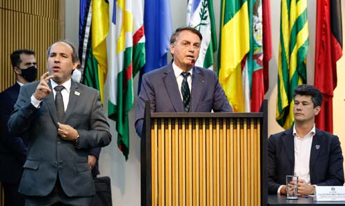 Bolsonaro lança programa que levará água potável a escolas do Nordeste