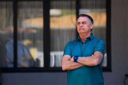 Advogados de Bolsonaro solicitam ao STF revogação de medidas cautelares