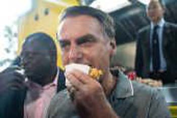 Em food truck, Bolsonaro diz que seu governo deve ter mais três ministérios