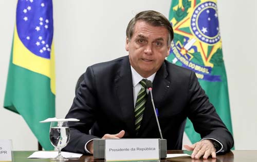 Bolsonaro só aceitará ajuda do G7 à Amazônia se Macron 'retirar insultos' 