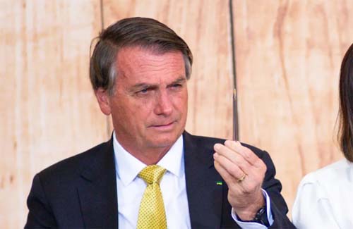 Bolsonaro derruba diferença para Lula para 5 pontos com votos vindos de Moro