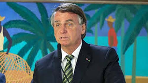 Defesa de Bolsonaro mantém esperança de última apelação antes da prisão