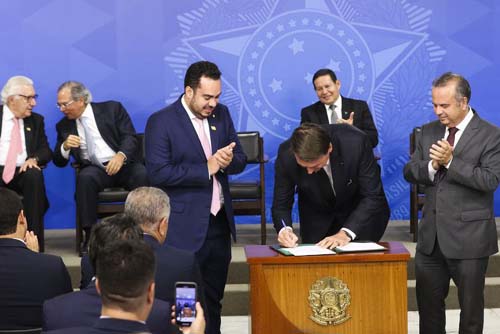 Portaria regulamenta revisão de benefícios do INSS