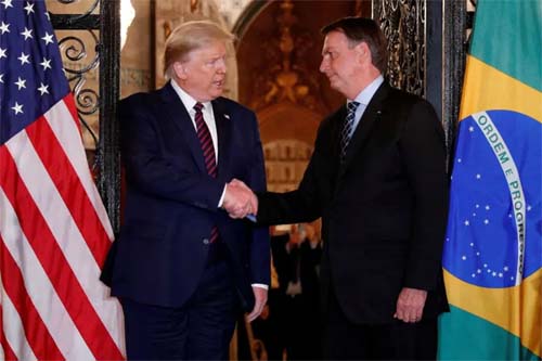 Tratamento a Bolsonaro e Trump expõe contraste entre Brasil e EUA, segundo imprensa americana