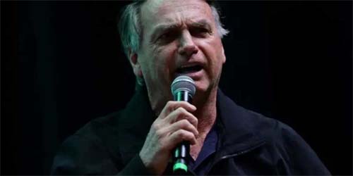 Bolsonaro rebate Lula após ser chamado de ‘coisa covarde’ em evento no Espírito Santo