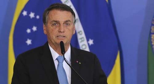 Bolsonaro não precisou de registro de vacina para ir aos EUA