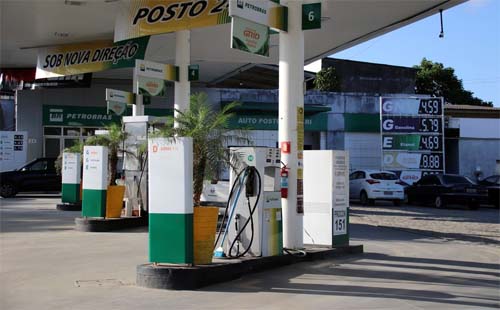 Com R$ 587 mi em julho, ICMS de AL começa a recuperar perdas de tributação na gasolina