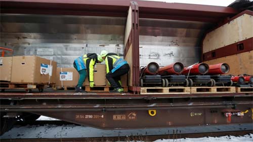 Bombardeios russos ameaçam 7 milhões de crianças ucranianas; ONGs pedem mais ajuda internacional