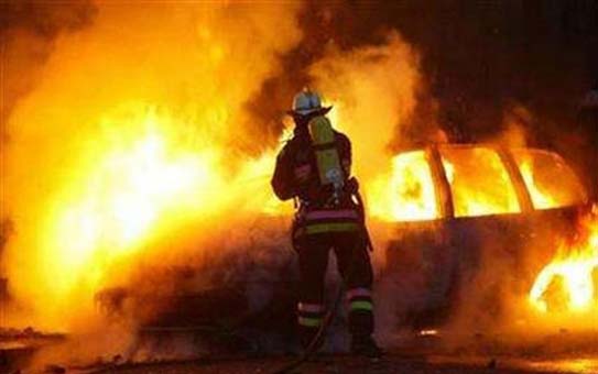 Incêndio de grandes proporções ameaça instalações de mineradora