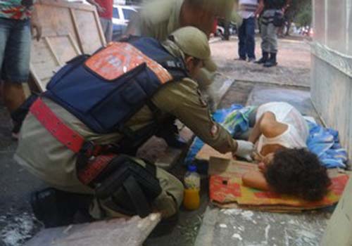 Samu-AL negligenciou atendimento a moradora de rua, dizem testemunhas