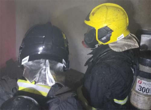 Celular explode sobre colchão e provoca incêndio em casa na zona Leste de Manaus