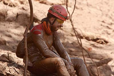 Jornalista espanhol sugere Nobel da Paz para bombeiros que atuam em Brumadinho