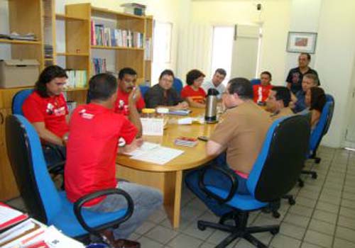 Depois das boates, bombeiros vão inspecionar os bancos 