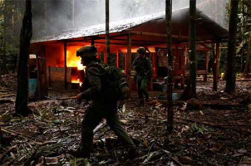 Colômbia confirma a morte de sete menores em operação militar na região de Guaviare