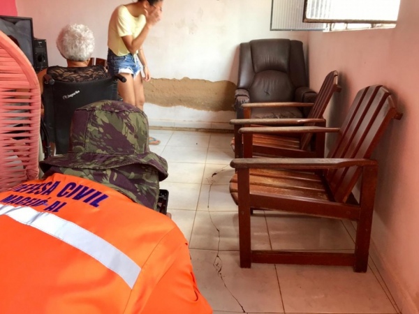 Fissuras surgem no Bom Parto e Município pede estudo da CPRM