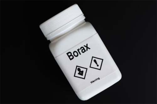 Nova onda no TikTok estimula que pessoas bebam (o perigoso) bórax para 'limpar o organismo'