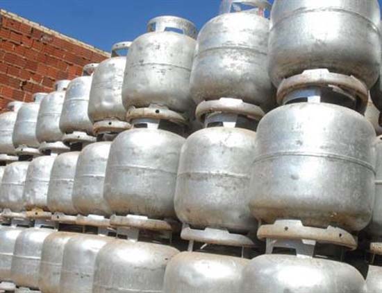 PM recupera caminhão e mais de 800 botijões de gás roubados no Tabuleiro do Martins