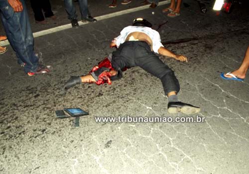 Acidente entre Celta e motocicleta mata operador de máquinas em Branquinha